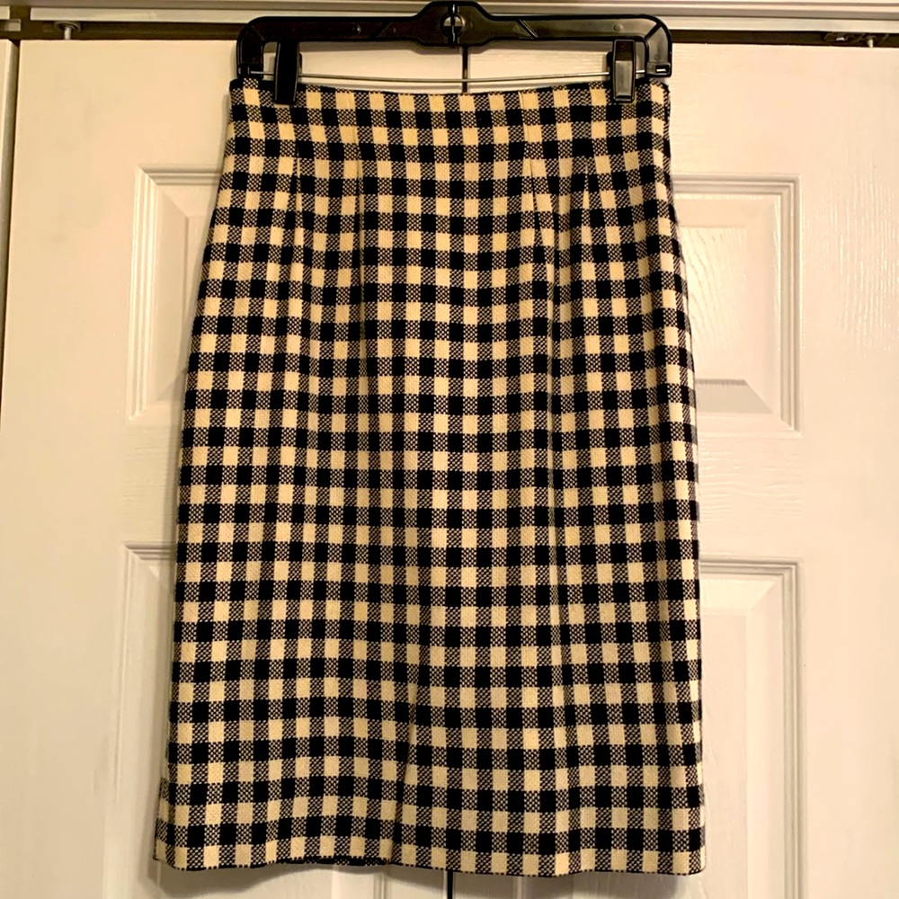 Vintage Liz Claiborne pencil skirt, size 8, EUC